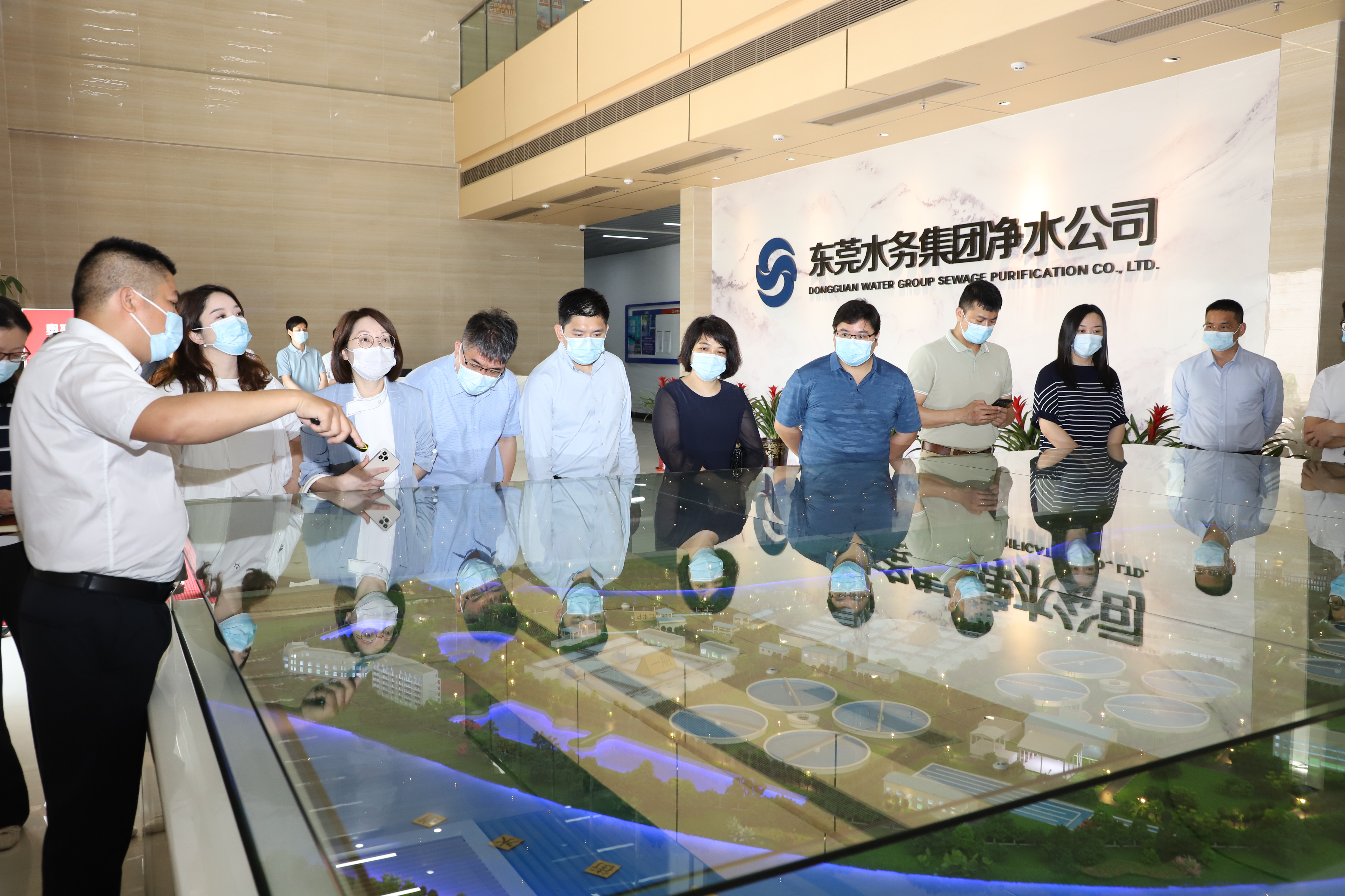 人大1.jpg 人大1.jpg